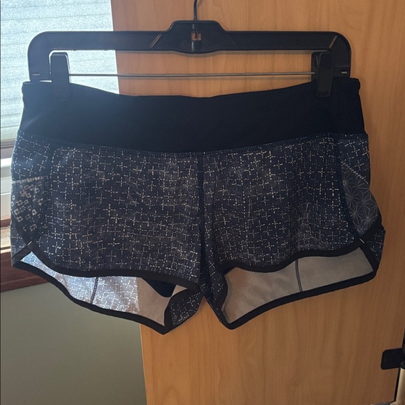 🍋Lululemon Speed Short! *Sashiko - Picture 1 of 6